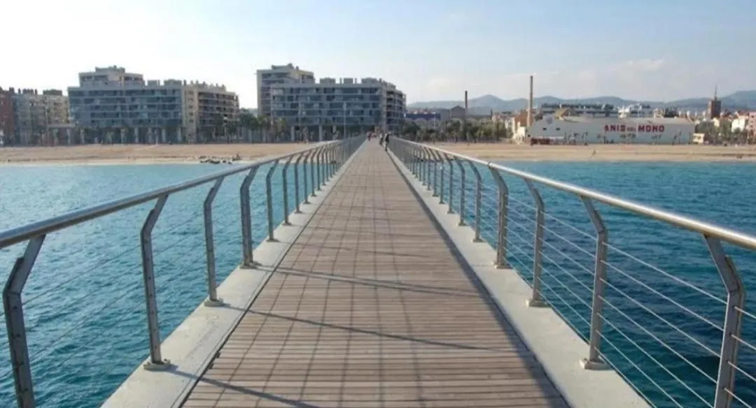 Gran Apartamento Ideal Grupos Muy Cerca Barcelona Badalona
