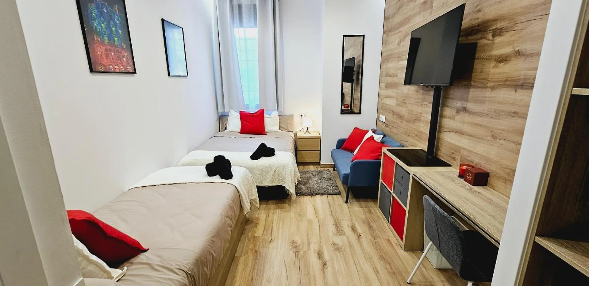 Gran Apartamento Ideal Grupos Muy Cerca Barcelona Badalona Spain